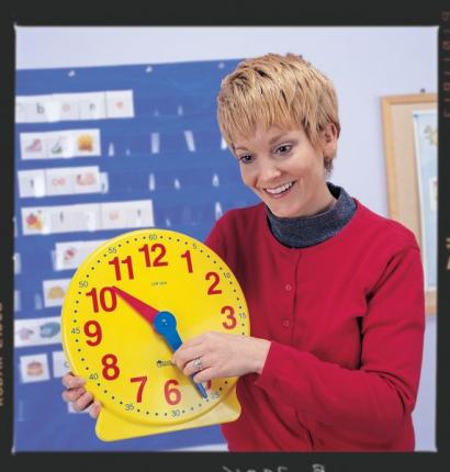 Ceas pentru profesor -analog- 12 ore- inaltime H=34 cm