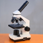 Microscop Monocular COMPRA pentru elev - cu LED si accesorii incluse